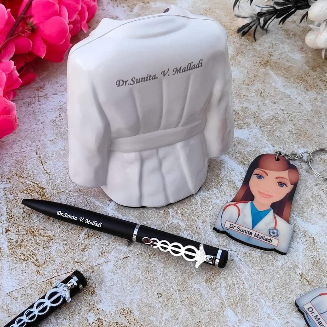 Doctor Stand, Pen & Keychain Combo