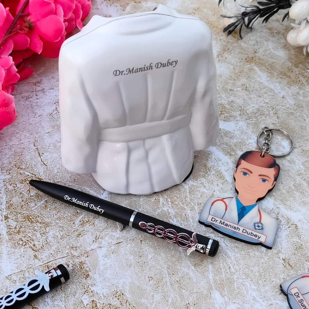 Doctor Stand, Pen & Keychain Combo