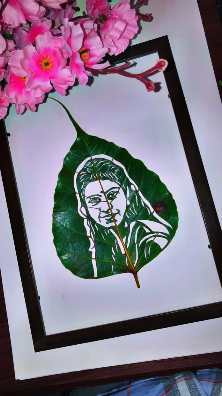 Leaf Art Photo Frame