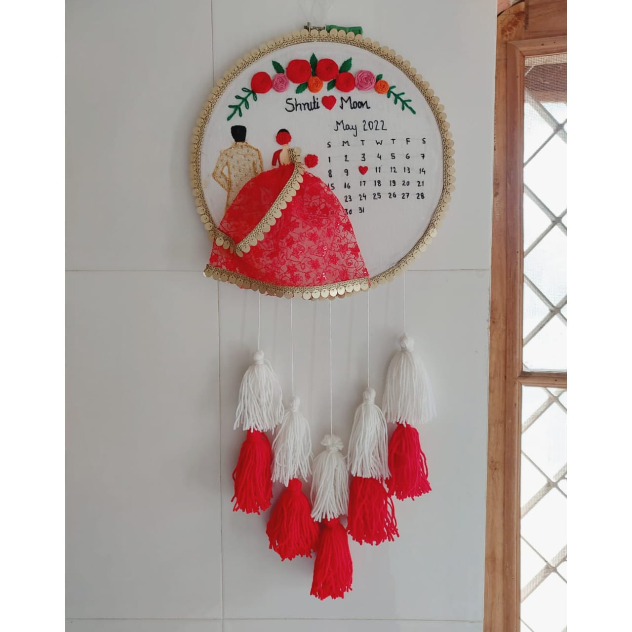 Couple Embroidery Hoop 8.0 With Tassel