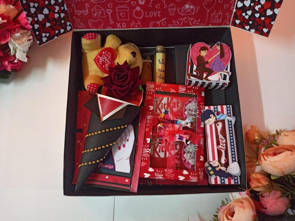 Couple Gift Hamper Box