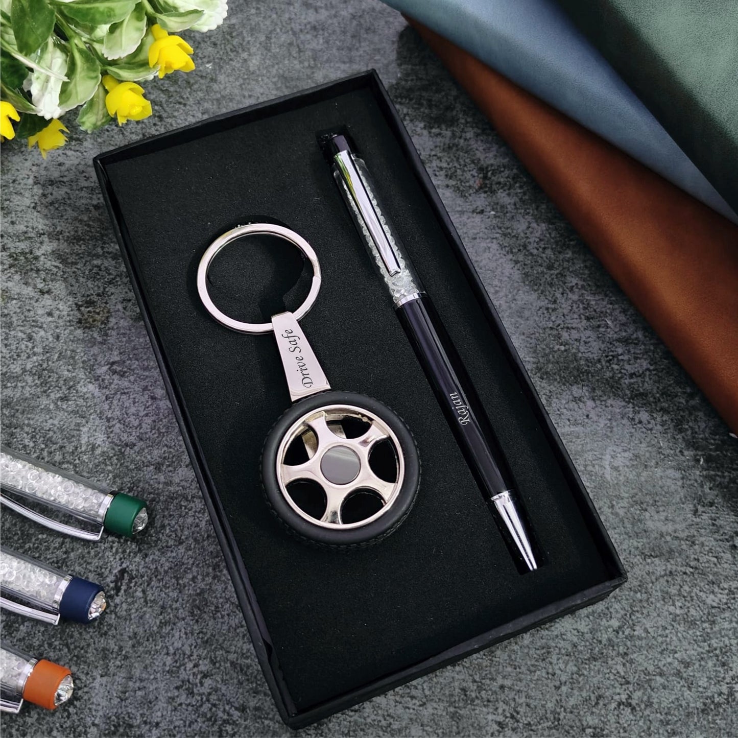 Revolving Wheel Keychain & Pen Combo