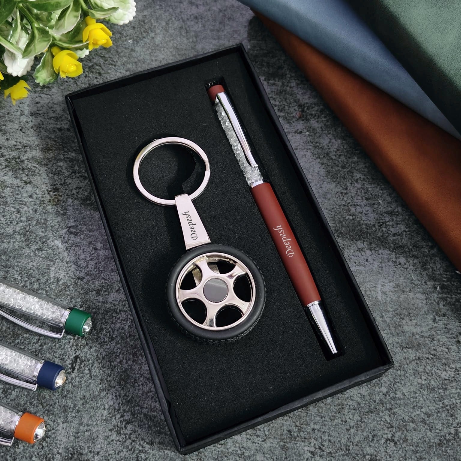 Revolving Wheel Keychain & Pen Combo