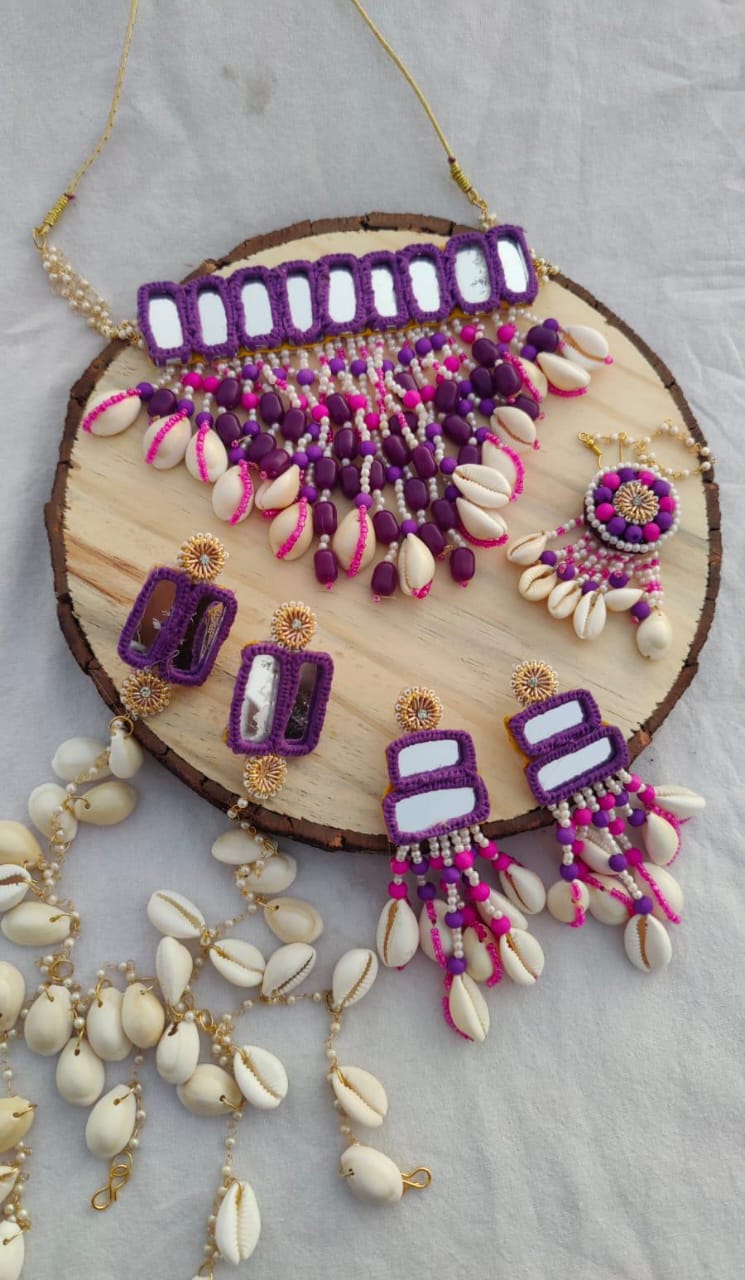 Mirror & Shell Jewelry Set 7.0