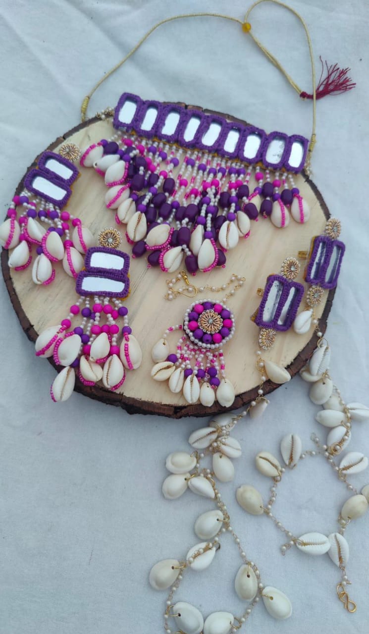 Mirror & Shell Jewelry Set 7.0