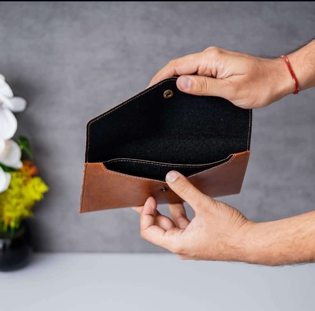 women gift, valentine gift, valentine combo, trunk combo, premium combo, leather accessories, ladies wallet, hampers, girls wallet, girls combo, girl gift, gifts for her, gift box, birthday gift, anniversary gifts, accessories