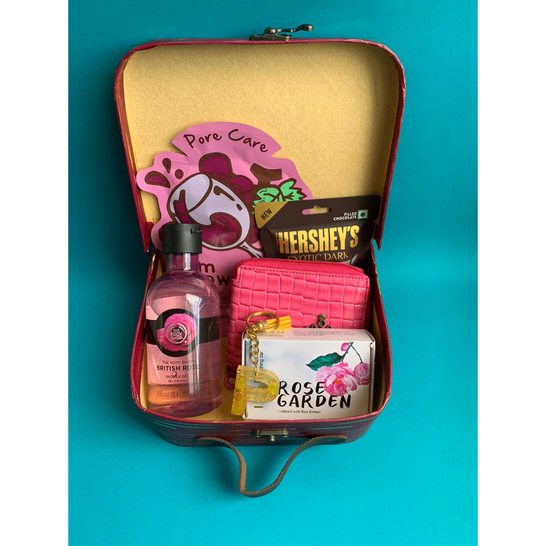 women gift, valentine gift, valentine combo, trunk combo, premium combo, leather accessories, ladies wallet, hampers, girls wallet, girls combo, girl gift, gifts for her, gift box, birthday gift, anniversary gifts, accessories