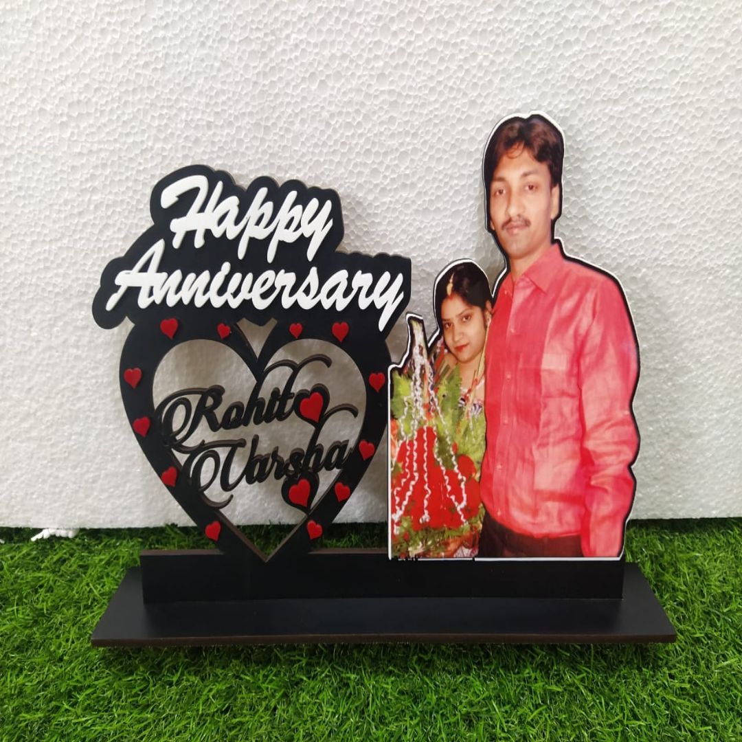 Photo Standy With One Heart