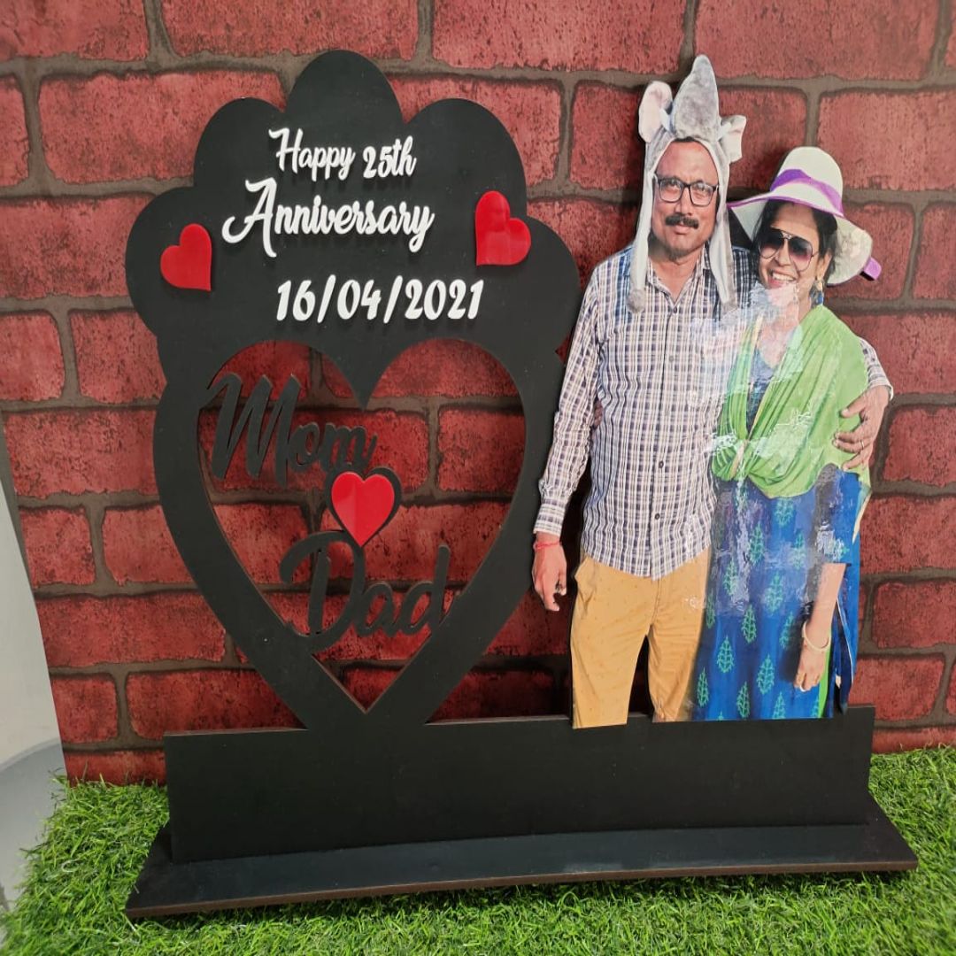 Photo Standy With One Heart