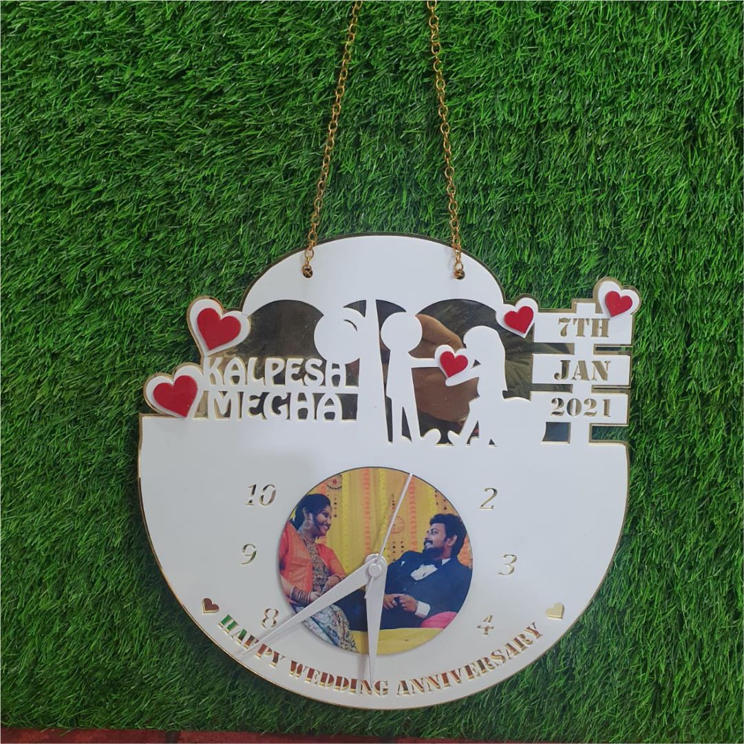 Acrylic Wall Clock With Wall Hanging