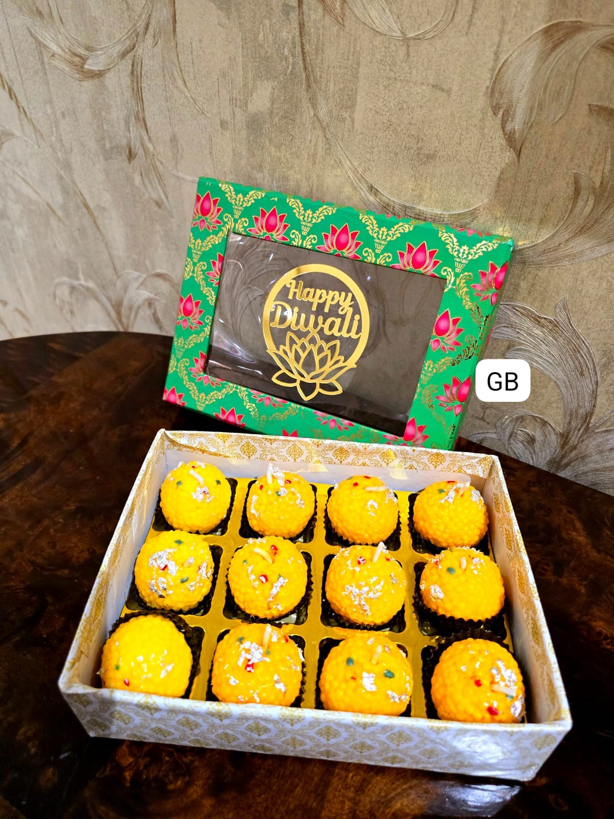Moti Choor Ke Laddoo Ka Hamper
