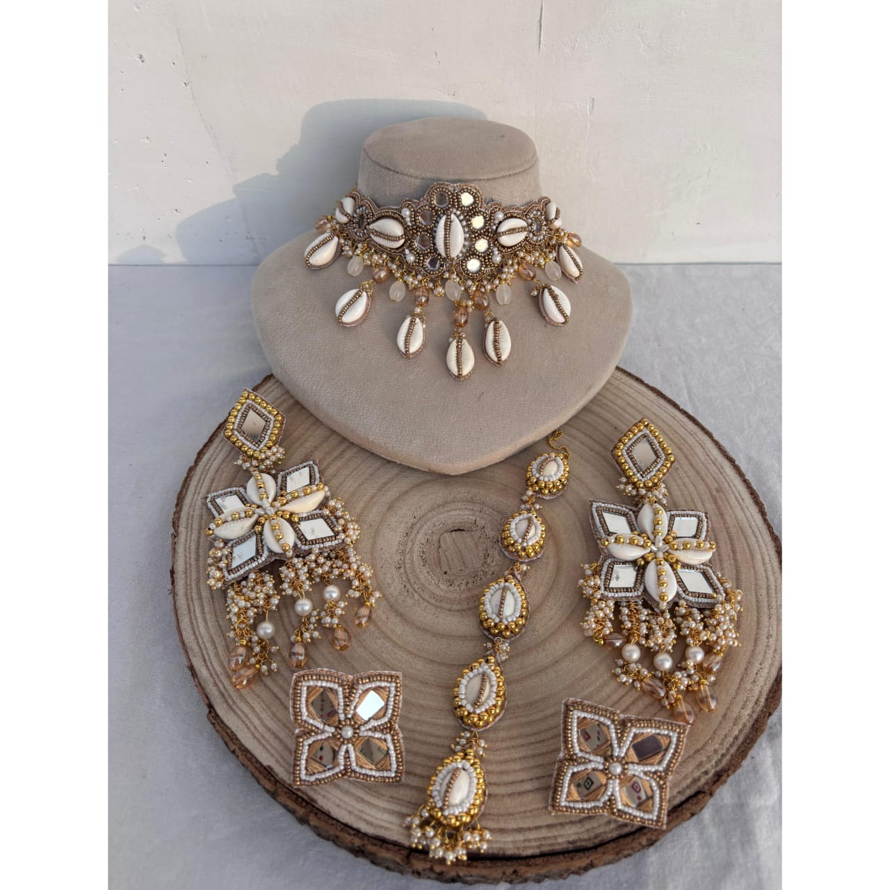 Mirror & Shell Jewelry Set 4.0
