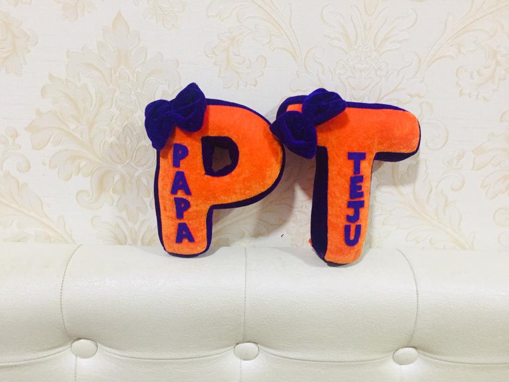 Letter cushions couple combo